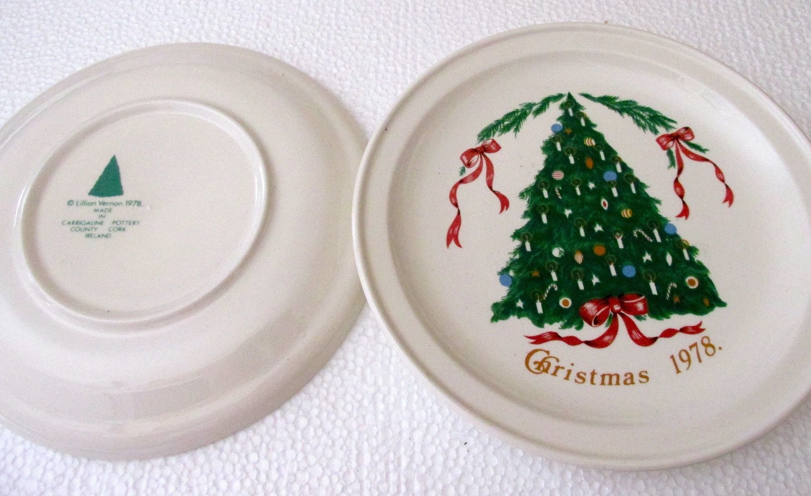 Christmas 1978 plate (2) Lilian Vernon made in Ireland