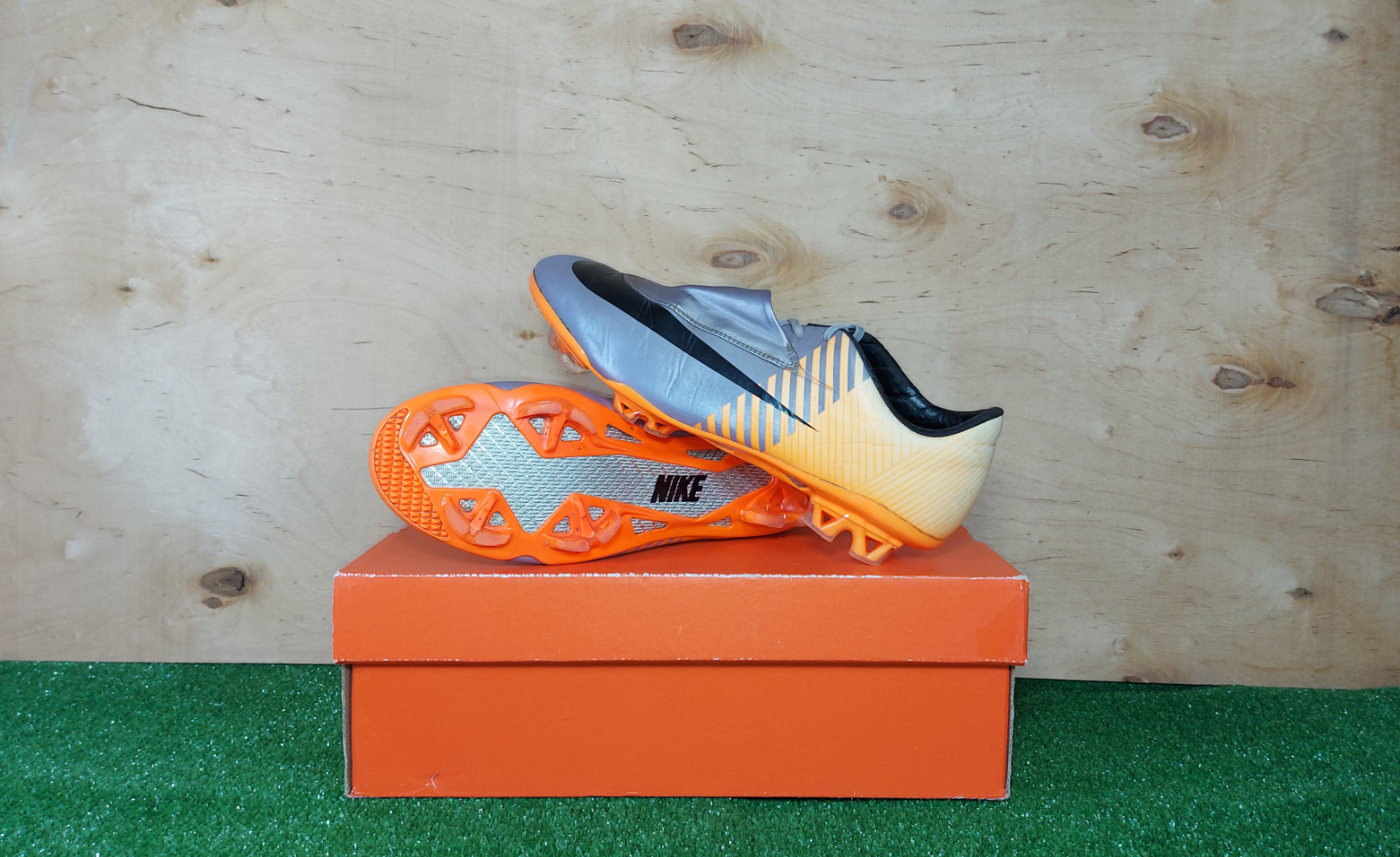 Nike Mercurial Vapor VI FG World Cup 2010 Grey boots Cleats Nike Mercurial Vapor VI FG World Cup 2010 Grey boots Cleats