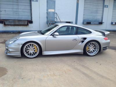 ニーチェア Porsche 997 C2S Upgrade: Ohlins Coilovers, BBS Wheels, and