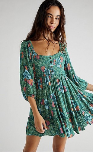 

Free People Бесконечное Лето Лето Пикник Мини-платье со сборками и принтом, Emerald green combo