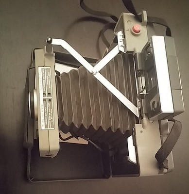 Polaroid 340 Land Instant Film Camera - w/ manual - Folding Bellows RangeFinder