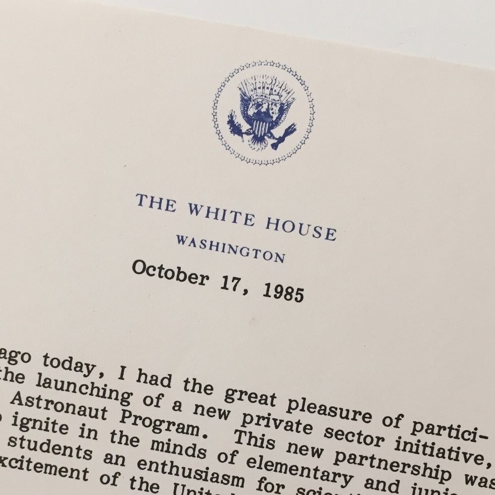 Young Astronauts CHALLENGER COMMEMORATIVE PACKET