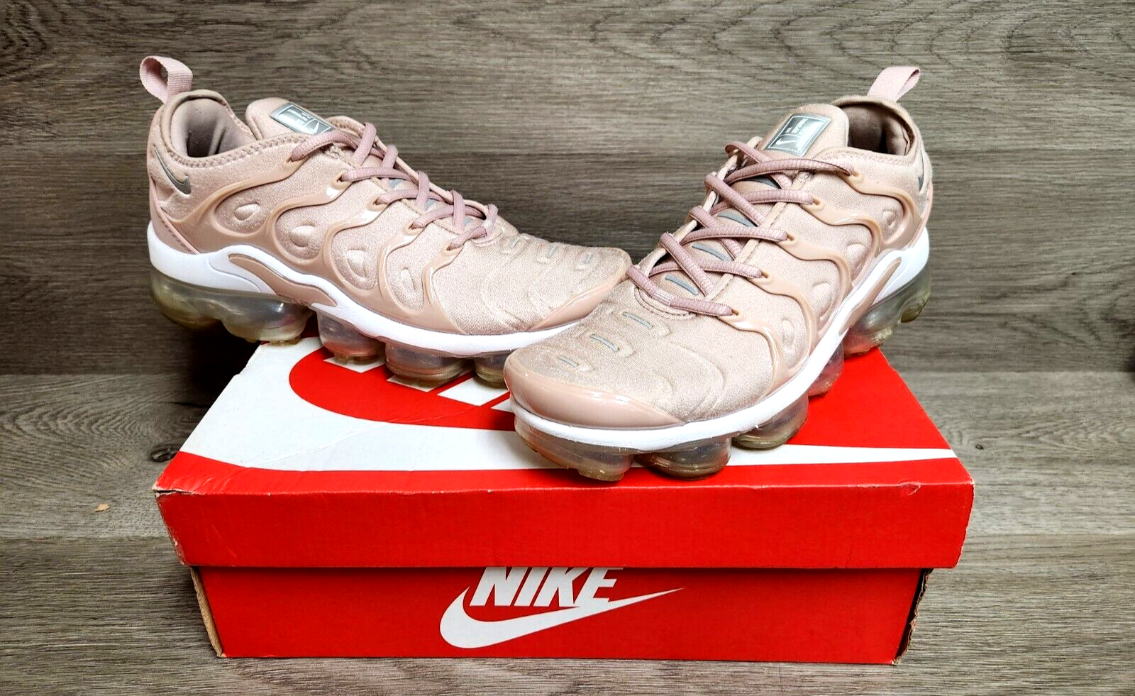 Nike Air VaporMax Plus Pink Metallic Silver Shoes DM8327-600