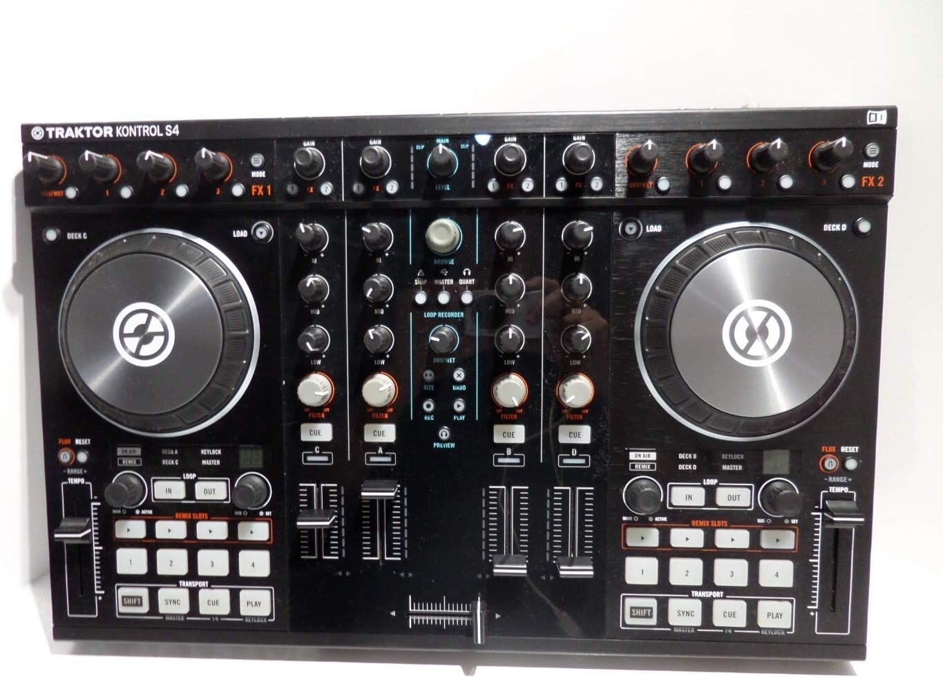 Native Instruments Traktor Kontrol S4 MK2 Pro DJ Controller