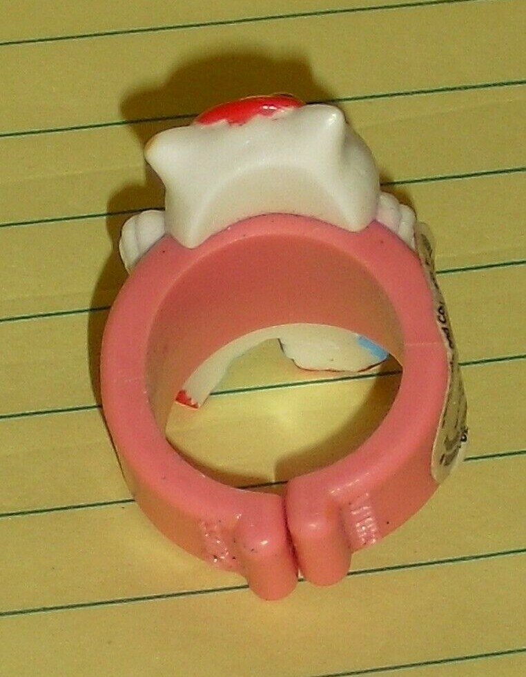 Vintage 1980's Russ Rollerblading White Cat Adjustable Child's 1-Inch Ring
