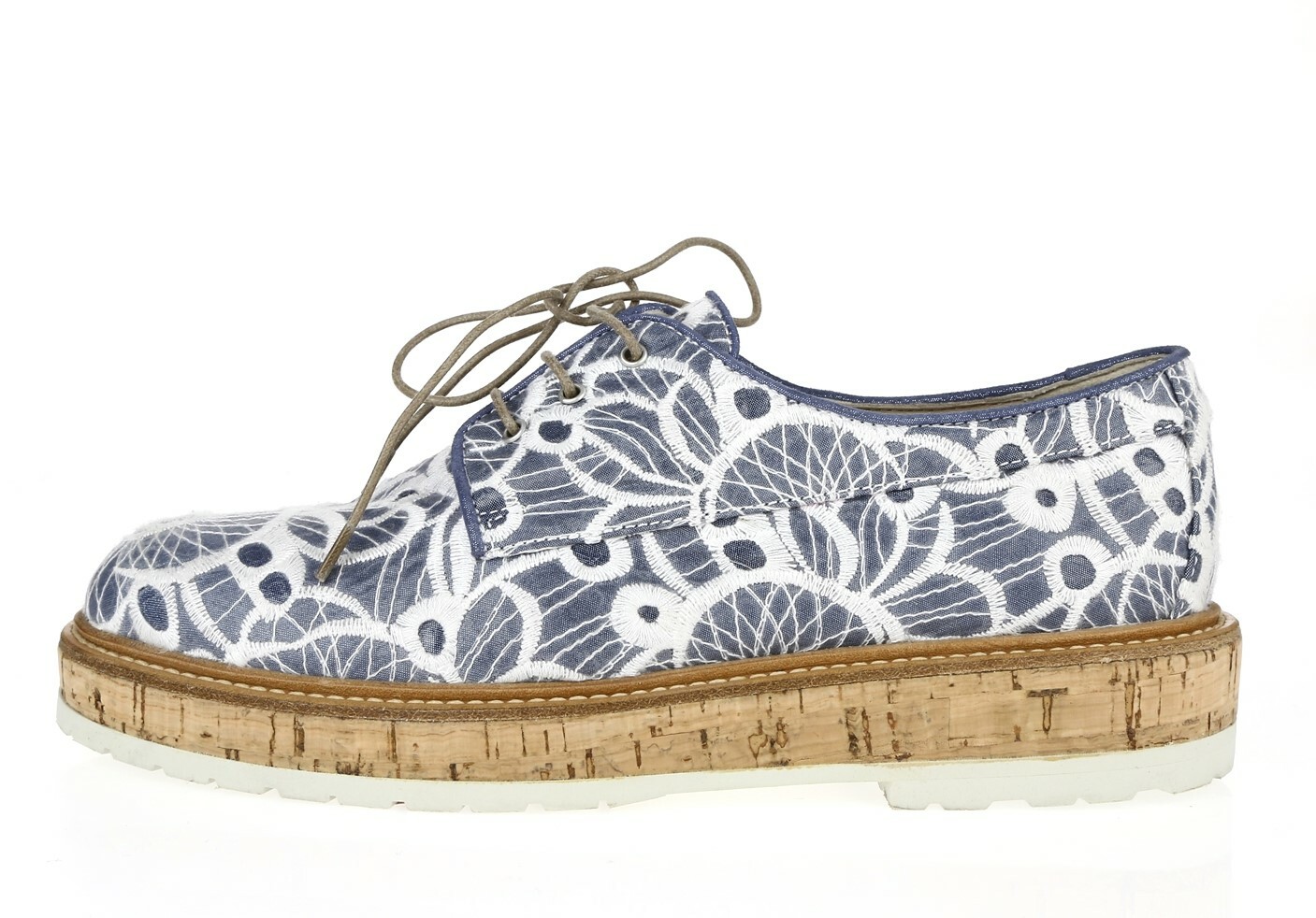 AGL Chantilly Womens White Blue Floral Embroidered Lace Up Oxfords Shoes Size 35