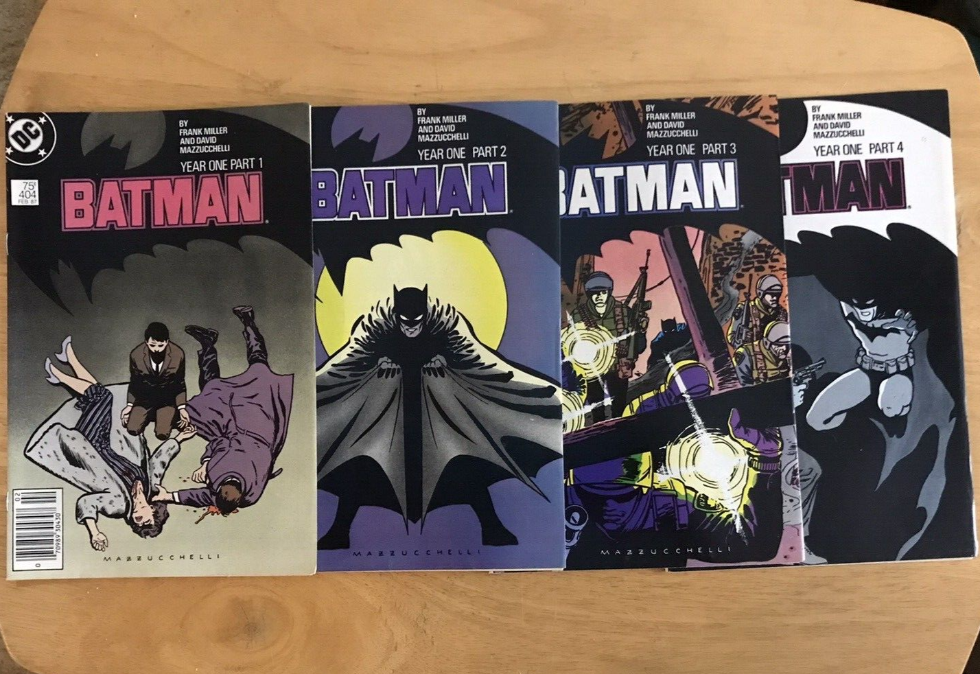 洋書 THE BATMAN YEAR ONE Amazon.com: Batman: Year One Deluxe Edition: 9781401272944