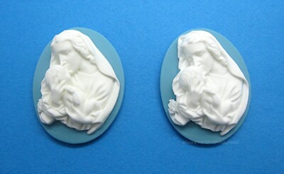 2 White on BABY BLUE 3D Mother Kissing Baby 40mm x 30mm Costume Jewelry CAMEOS