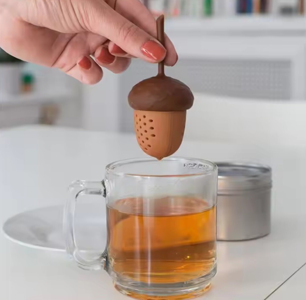 Creative Pine Cone Tea Infuser, Food Grade Silicone Tea Strainer w Long Handle