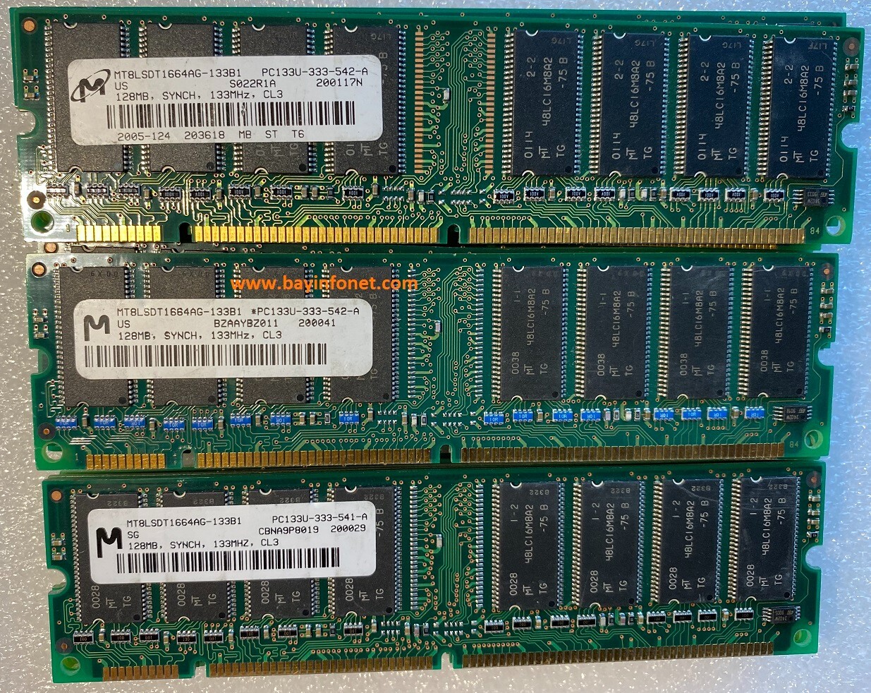 [ピット]SSD120GBx3 MT8LSDT1664AG-133B1 128MB PC-133 Micron PC133 3.3V SDRAM