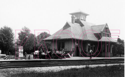 Canadian Pacific Railways (CP) Station at Harriston, Ontario - 8x10 Photo