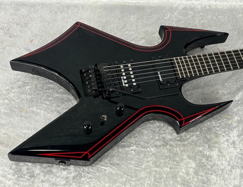 B.C RICH ワービーストベース B.C. Rich W.M.D Warbeast electric guitar in black w/ red