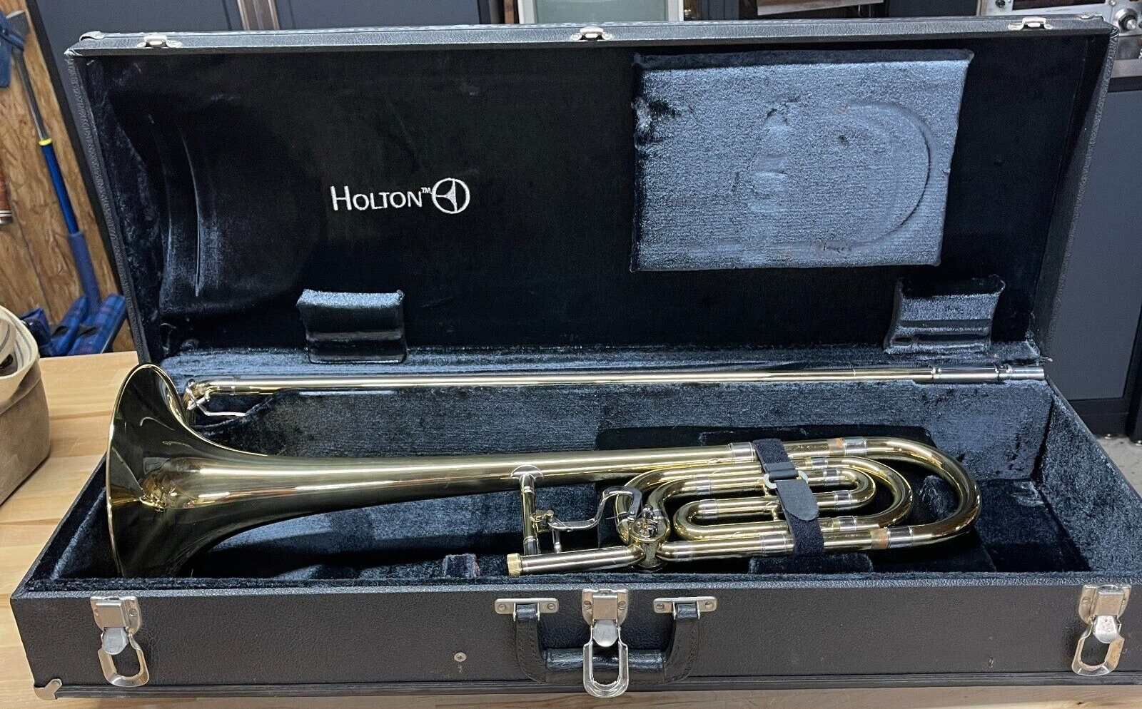 Holton Trombone TR680 Made In U.S.A With Mouthpiece And Hard Case ...