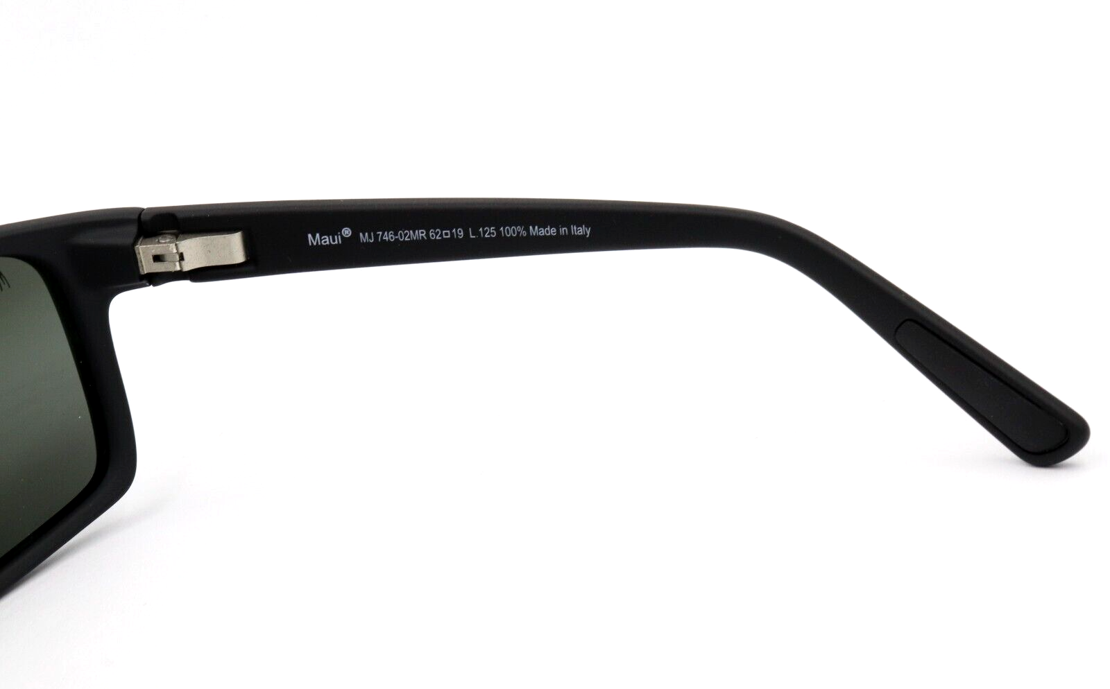 Pre-owned Maui Jim Byron Bay Gray Polarized Black Rubber Wrap Sunglasses 746-02mr $279 In Neutral Gray