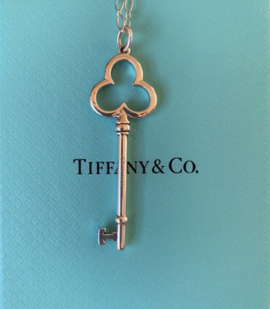Tiffany & Co \"TIFFANY KEYS\" 18K ペンダント【ランク:A】 tiffany-co-18k-gold-key-