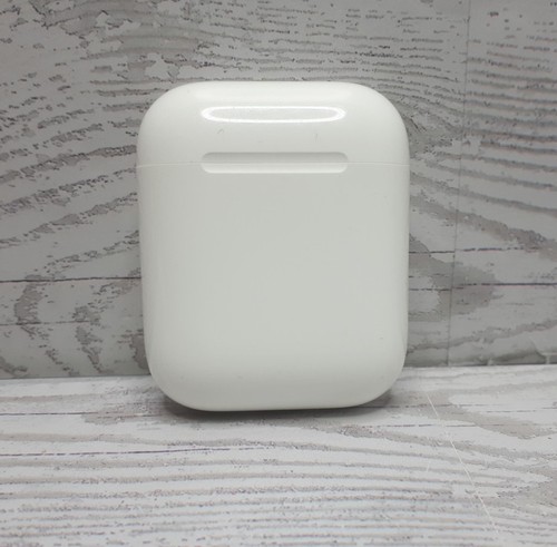 Apple - AirPods 1世代目 (純正品) Apple 第1世代 ワイヤレス充電ケースのみ AirPods Pro 純正 国内