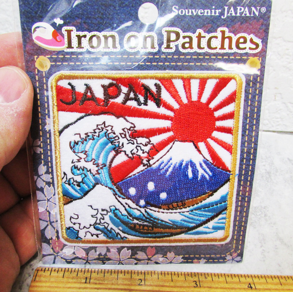 JAPAN, beautiful embroidered Patch, Great wave off Kanagawa