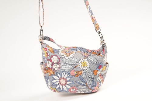 【月末取り下げ】Vera Bradley ペンギン柄バッグ　財布　カード入 Vera Bradley ペンギン柄バッグ 財布 カード入 タグ付 バッグ
