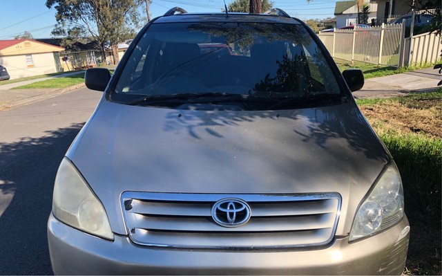 Toyota avensis verso 2002