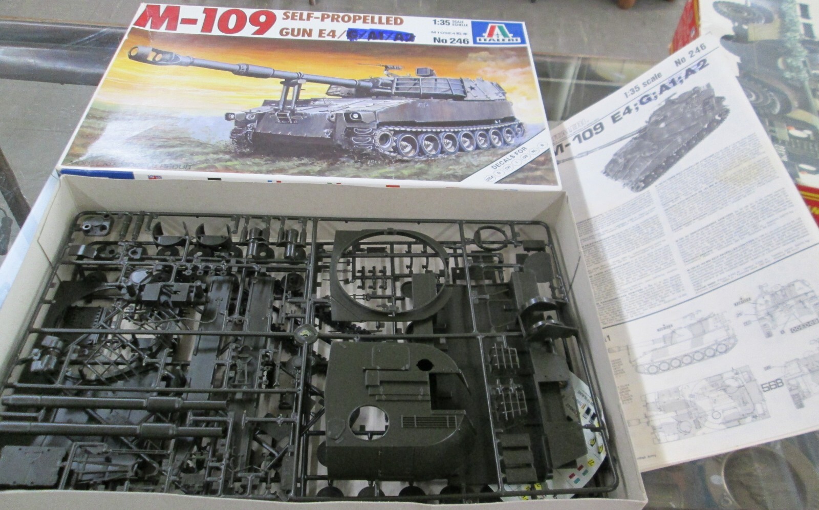 ITALERI 1/35 Scale M-109 Self-Propelled Gun E4/G/A1/A2 model kit #246 - NOS ITALERI 1/35 Scale M-109 Self-Propelled Gun E4/G/A1/A2 model kit #246 - NOS