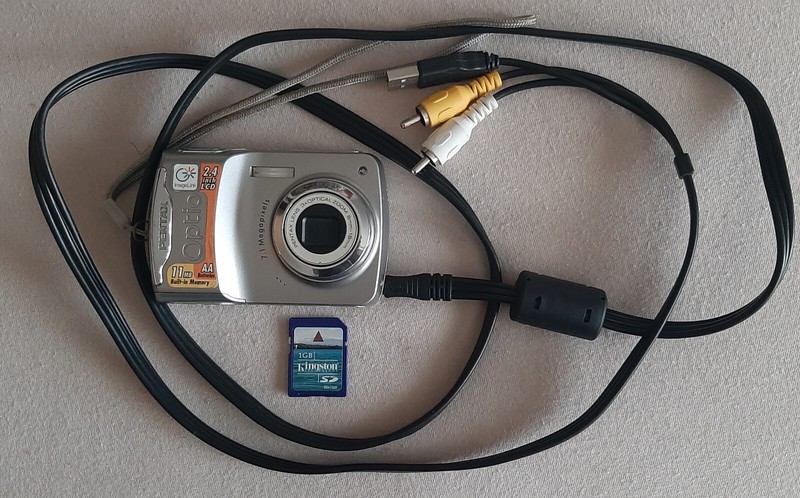 Pentax Optio E35 - Appareil Photo NumÃ©Rique - 7,1 MÃ©Gapixels Carte Sd  Et CÃ¢Ble