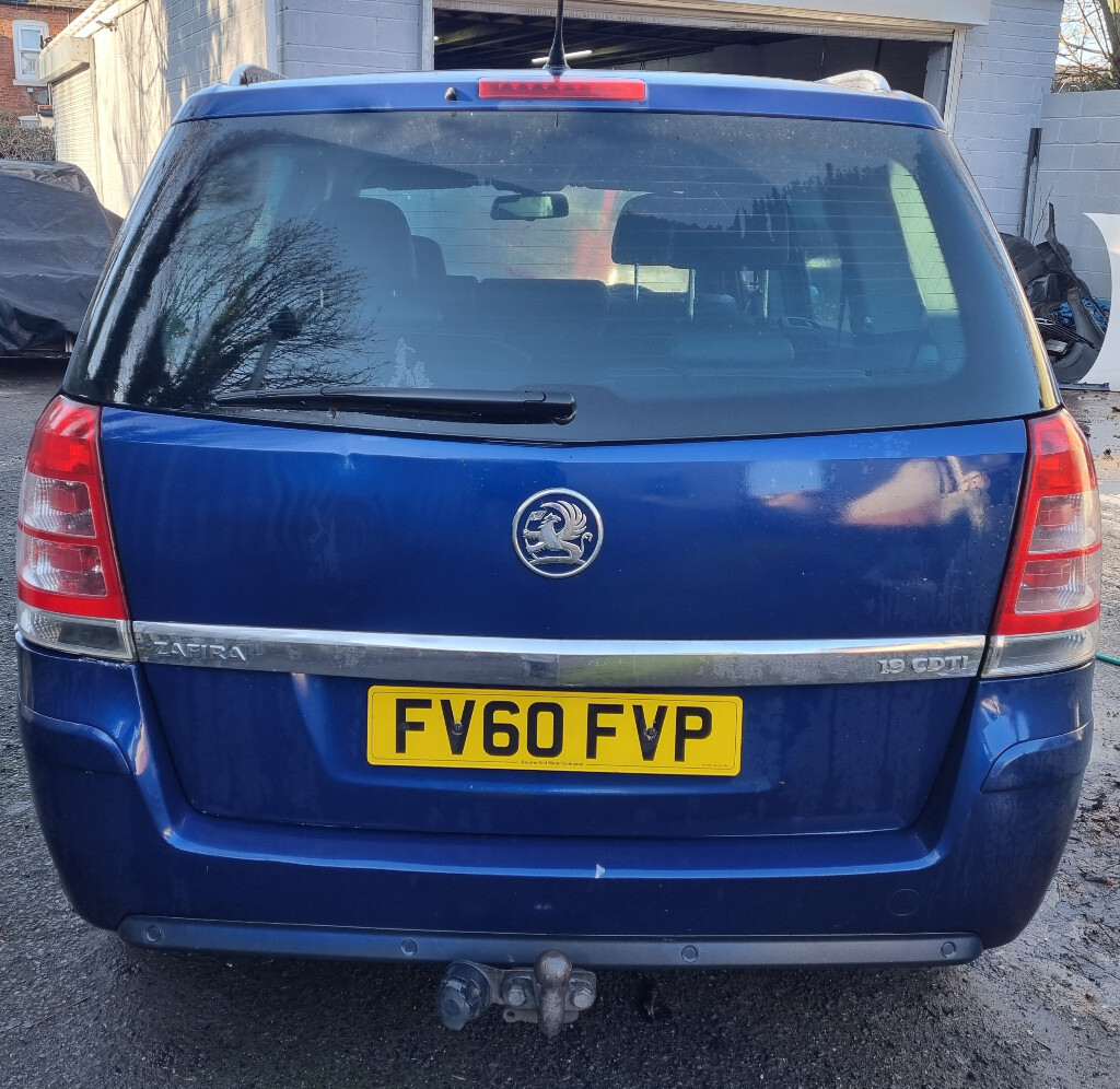 ZAFIRA B REAR BUMPER Z21B WITH SENSORS 2006 2007 2008 2009 2010 2011