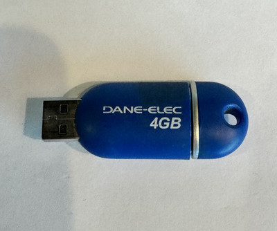 Dane Elec 8GB USB Portable Blue USB Flash Drive with Slide-to-Open Design