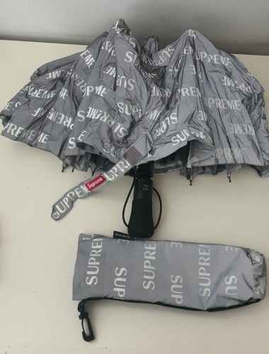 新品未使用ShedRain® Street Signs Umbrella Supreme®/ShedRain® Street Signs Umbrella – Supreme