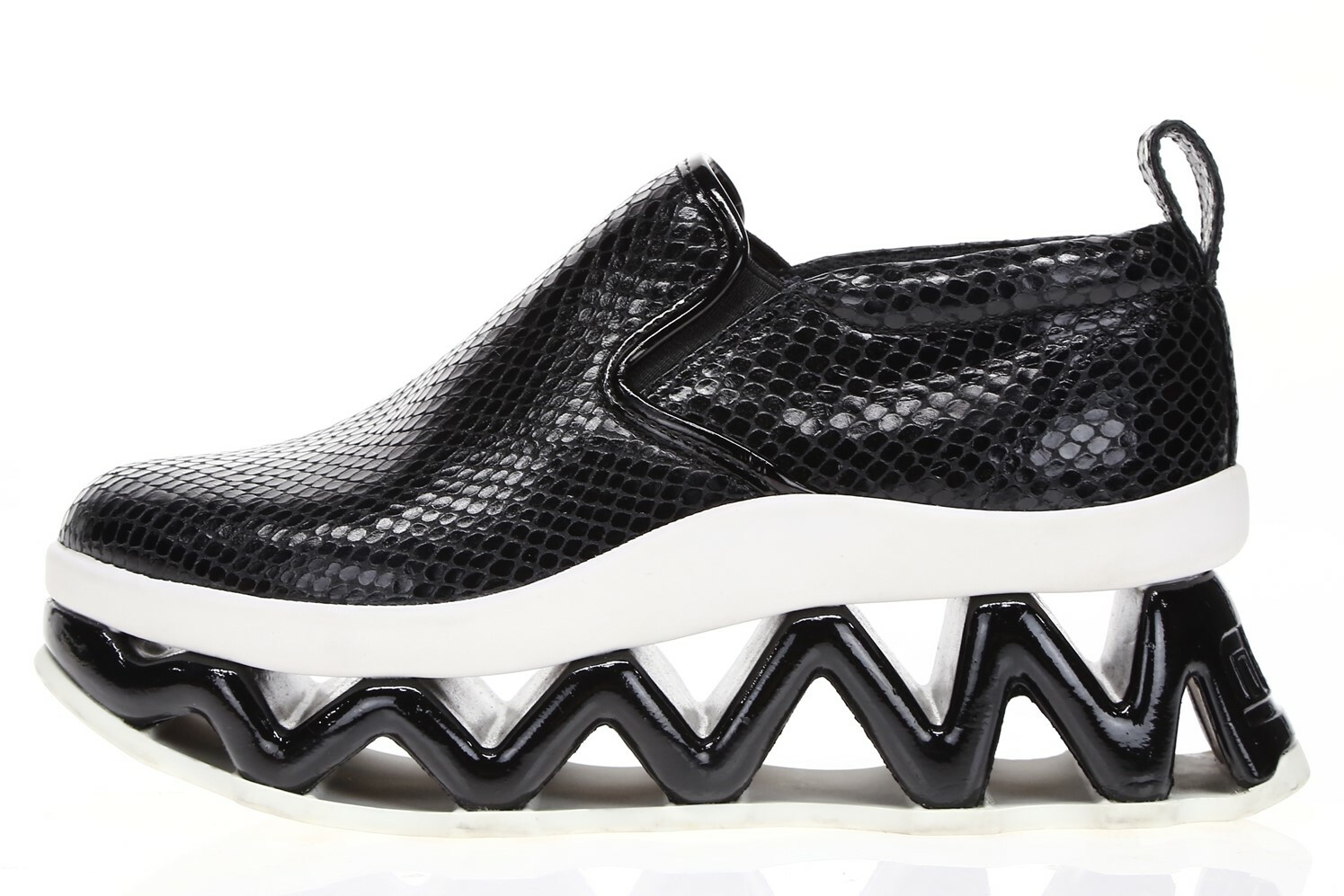MARC BY MARC JACOBS Womens Ninja Wave Black Snake Print