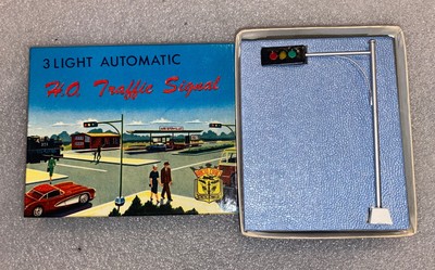 Vintage Aristocraft HO Scale Traffic Light, No. 12