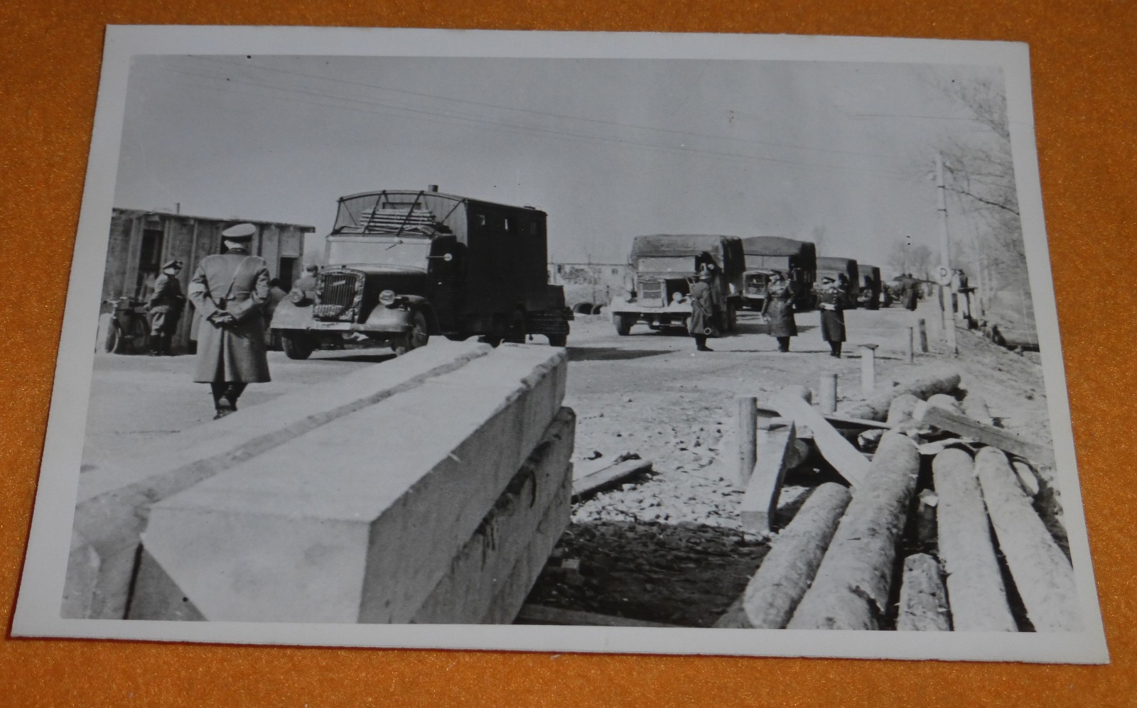 Balkanfeldzug Bulgarien Nachschubkolonne Foto 2.WK 1941 Deutsche Wehrmacht LKW
