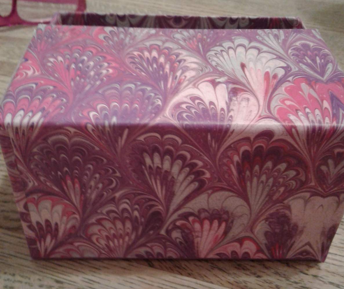 Small desktop decorative box with two drawers