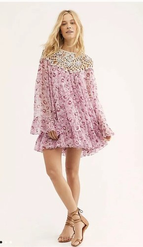 Платье Free People Faded Daisy Frock Вязание крючком в технике макраме Фестиваль цыганского мини-платья 248 долларов США