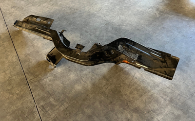 NEU NOS Mercedes W210 Limousine Längsträger Hinten RECHTS Rear  