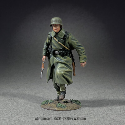 W.Britain 25231 German Grenadier Running in Greatcoat with 98K (Britains)