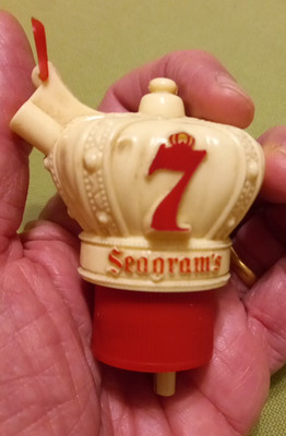 Seagrams 7 Whisky Tappo a vite versatore con beccuccio Pubblicitario Originale v