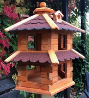 DARLUX Vogelvilla XL Futterstelle Sechseck Doppelstock Holz Vogelhaus Braun/Rot