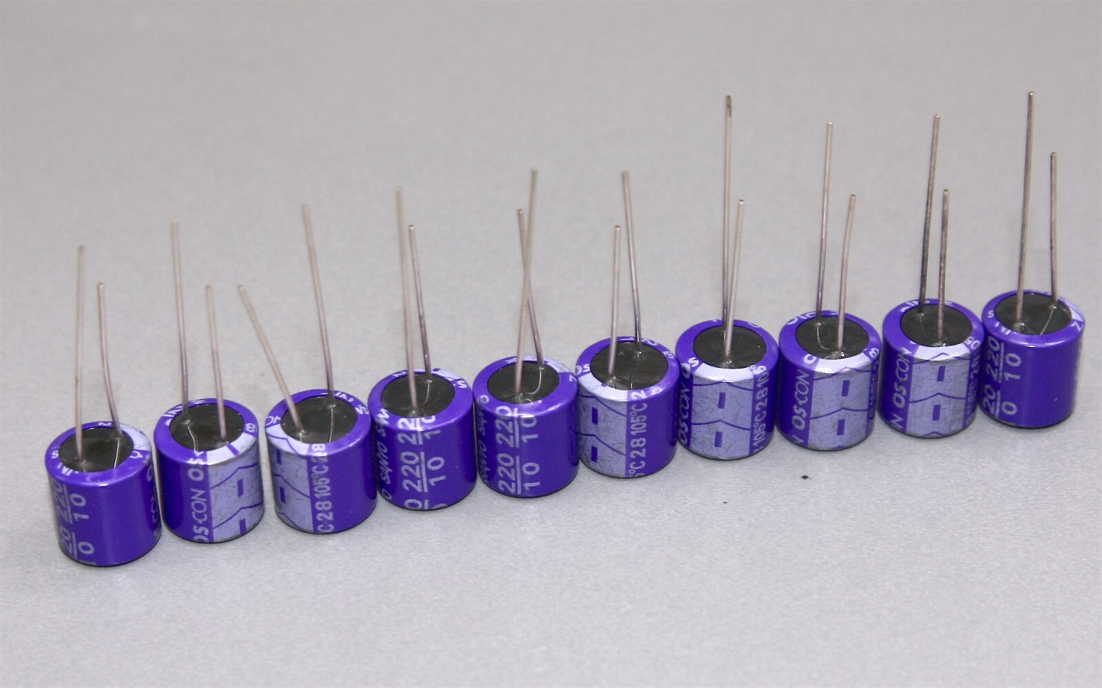 NEW X 10 pcs. Sanyo 10V 220uF OScon OS CON Organic Elect NEW X 10 pcs. Sanyo 10V 220uF OScon OS CON Organic Elect