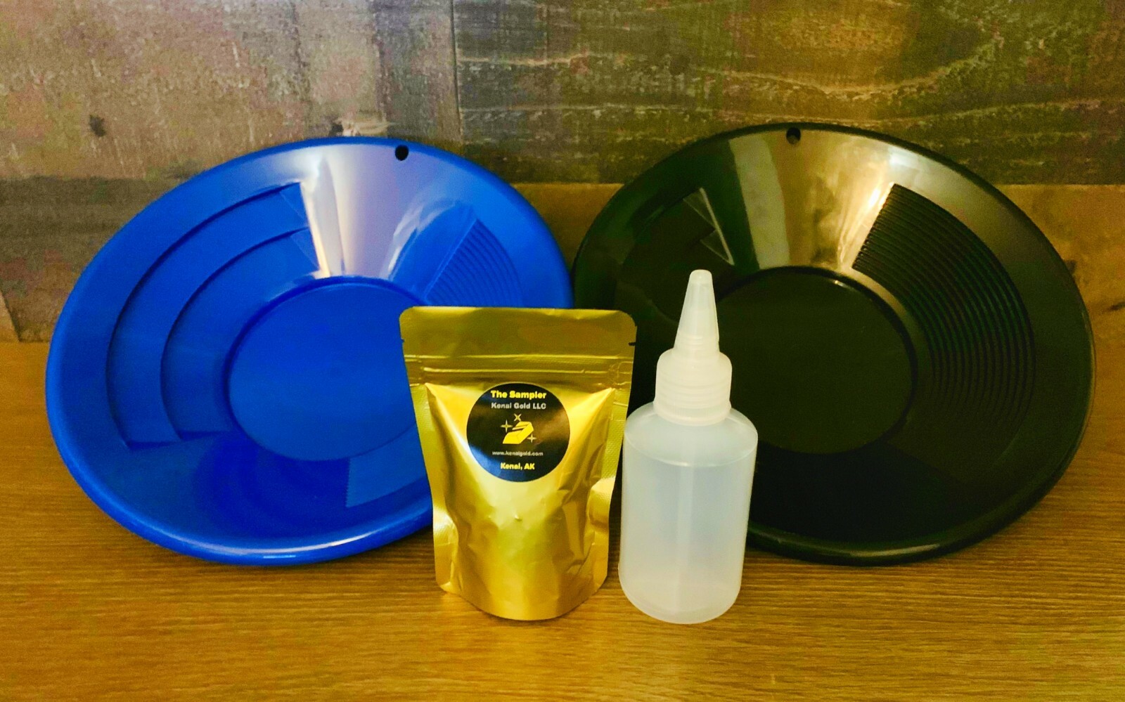 Black Panning Kit - 1/4 Pound Unsearched PayDirt - 1/8 Gram of Gold Guaranteed