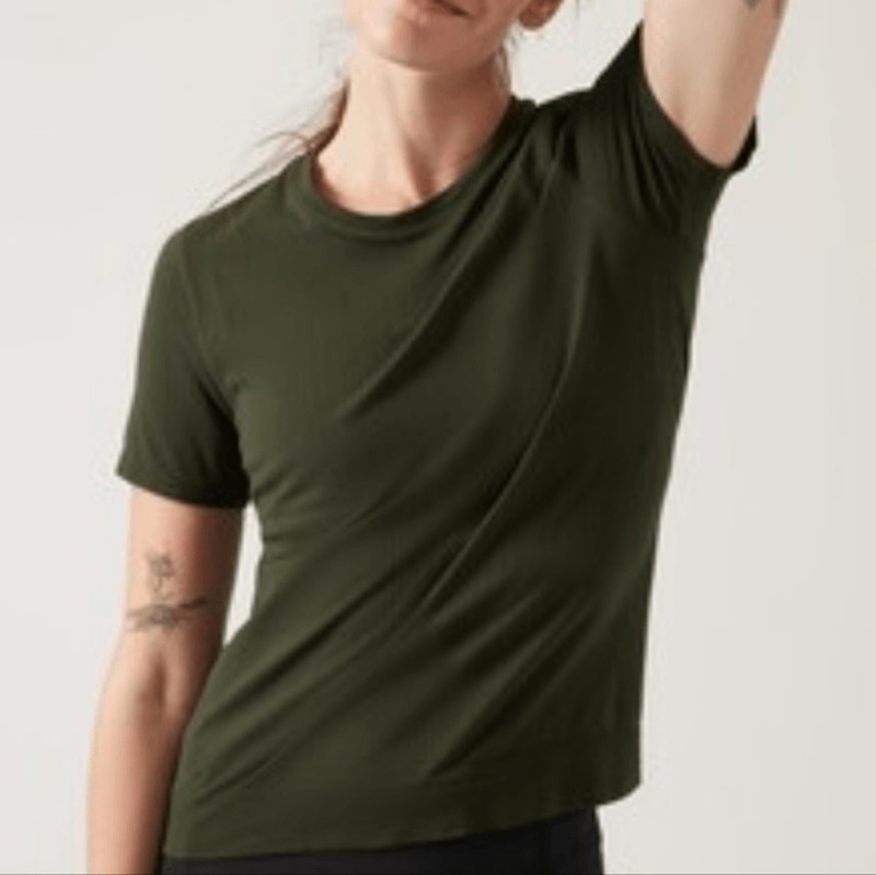 Athleta Large In Motion Seamless Short Sleeve tee shirt dark green