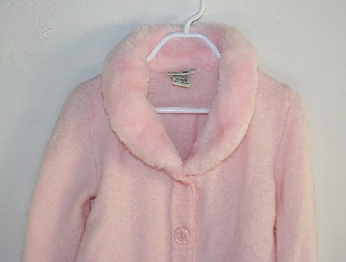新品 22FW Supreme Faux Fur Zip Up Cardigan Supreme Faux Fur Zip Up Cardigan (FW22) - $228