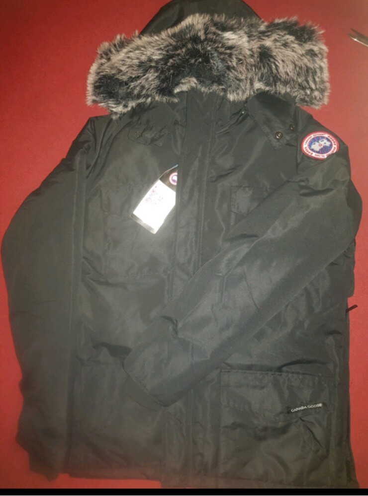 BRAND NEW CANADA GOOSE COAT FOR SALE in Isle of Dogs, London Gumtree
