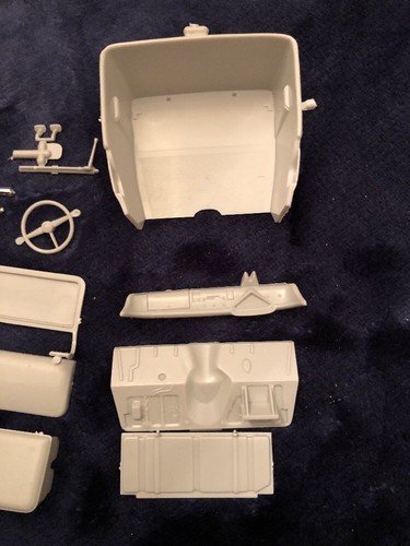 AMT/ERTL1955 CHEVROLET STEPSIDE PICKUP - COMPLETE INTERIOR ONLY - NEW PARTS!