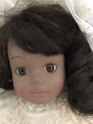 SEYMOUR MANN Porcelain DOLL - Lavonne-AFRICAN-AMERICAN - 16