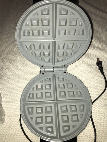 Oster CKSTWF1502-ECO DuraCeramic Belgian Waffle Maker CKSTWF1502-ECO