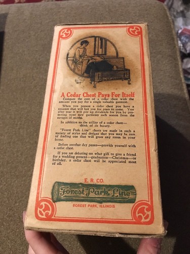 VINTAGE UNOPENED BOX FOREST PARK LINE RED CEDAR CHIPS GREAT GRAPHICS (SC)