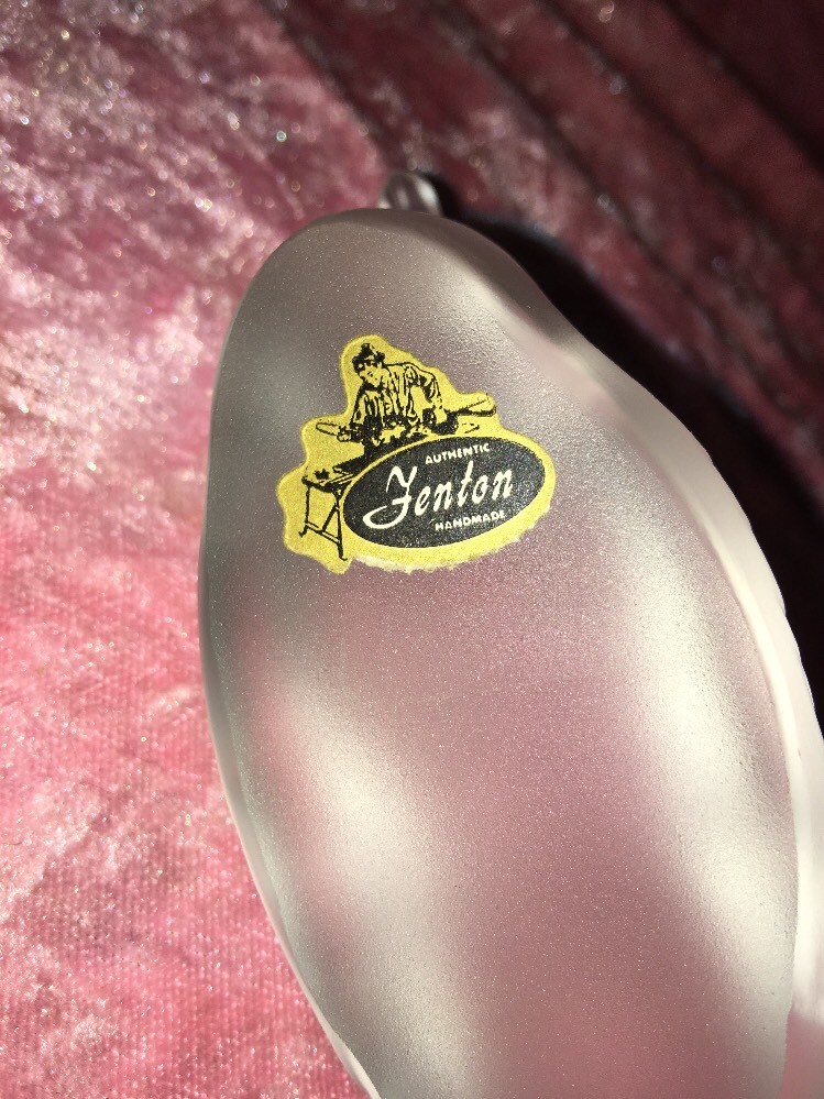 Fenton Frosted Glass Duck, Pretty