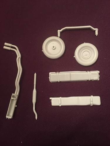 AMT/ERTL FORD F-150 XLT STANDARD PICKUP SPARE TIRE+EXHAUST+GAS TANKS ONLY