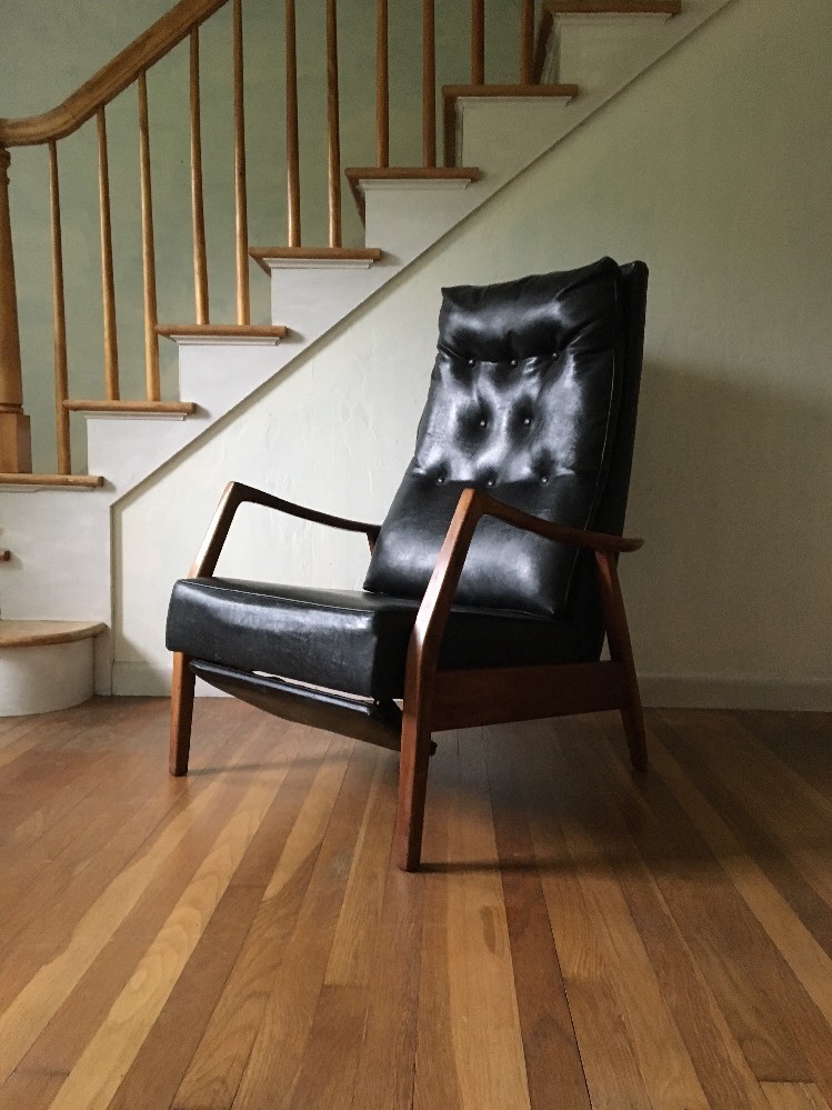 MILO BAUGHMAN James Incorporated Thayer Coggin Mid Century Black Recliner Chair
