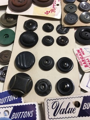 VINTAGE Antique LOT OF SEWING BUTTONS on CARDS Large Medium